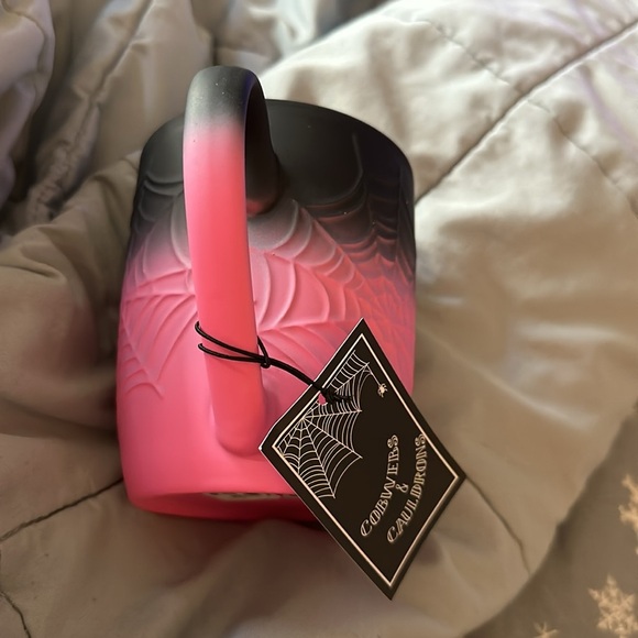 Halloween cobwebs and cauldrons ombre spiderweb mug - Picture 4 of 5